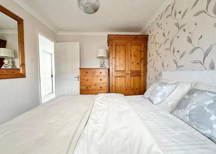 Holiday home Tranquil Retreat Spacious 4-bedroom Family Leeds (West Yorkshire)