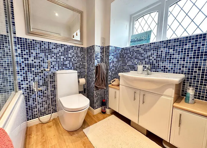 Tranquil Retreat Spacious 4-bedroom Family Prázdninový dům Leeds (West Yorkshire)