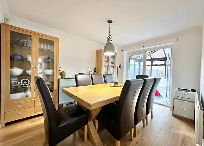 Prázdninový dům Tranquil Retreat Spacious 4-bedroom Family Leeds (West Yorkshire)